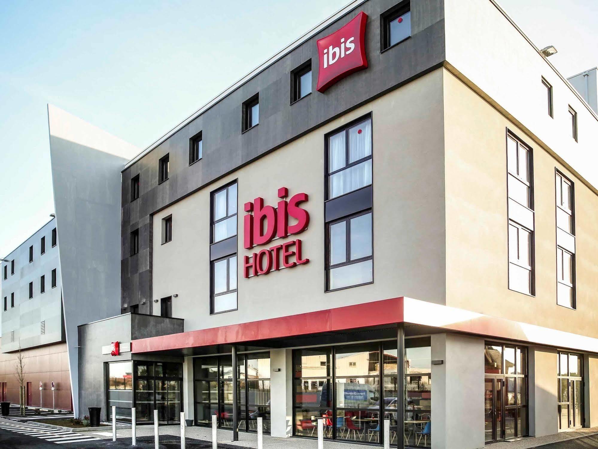 Hotel Ibis Niort Est Mendes France Exterior foto